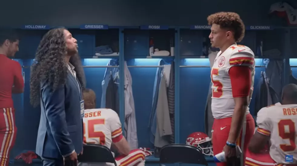 Patrick Mahomes Gives Us a Laugh in New Head & Shoulders Commercial