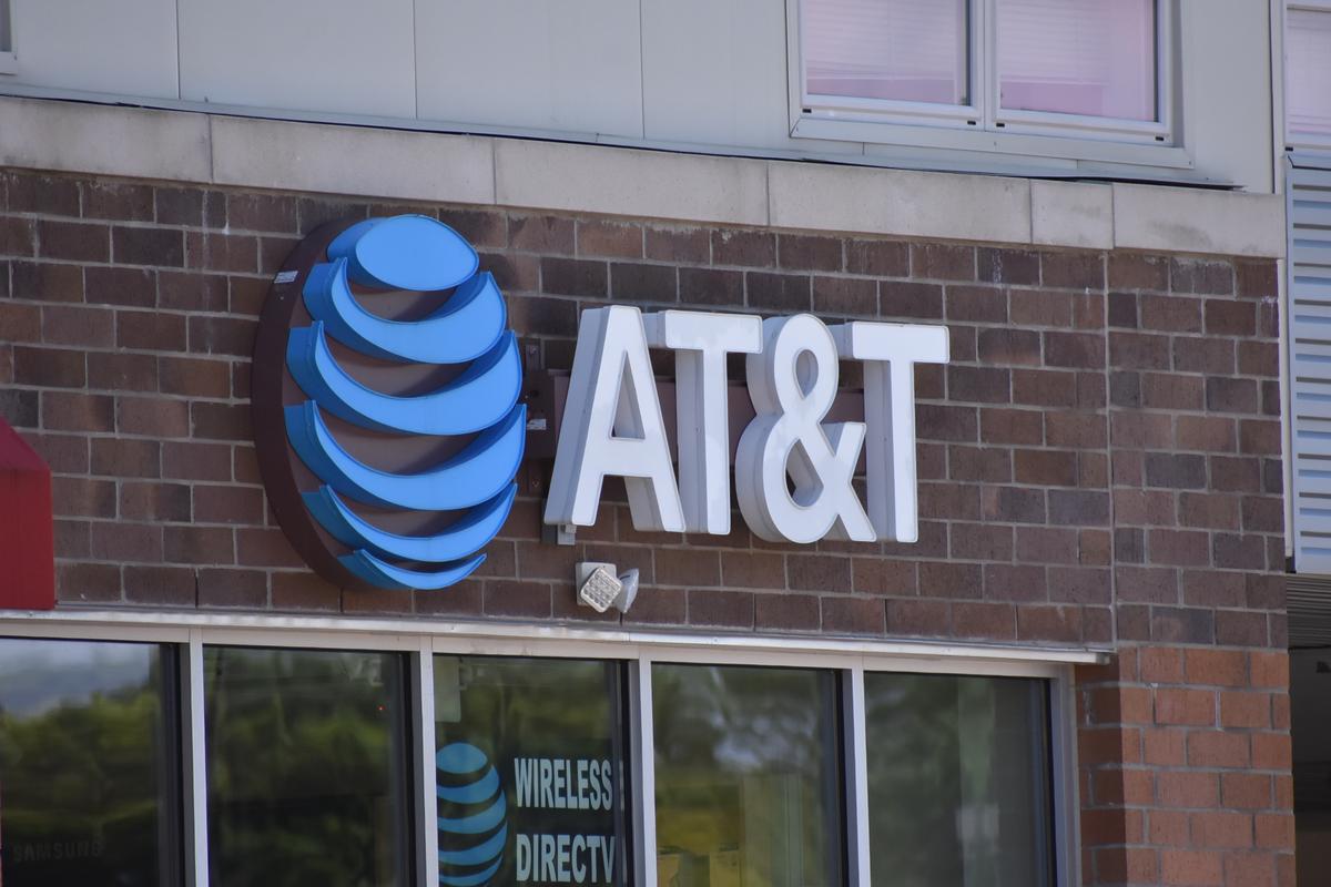 Having Issues With Your Phone Today? You Might If You're With ATT