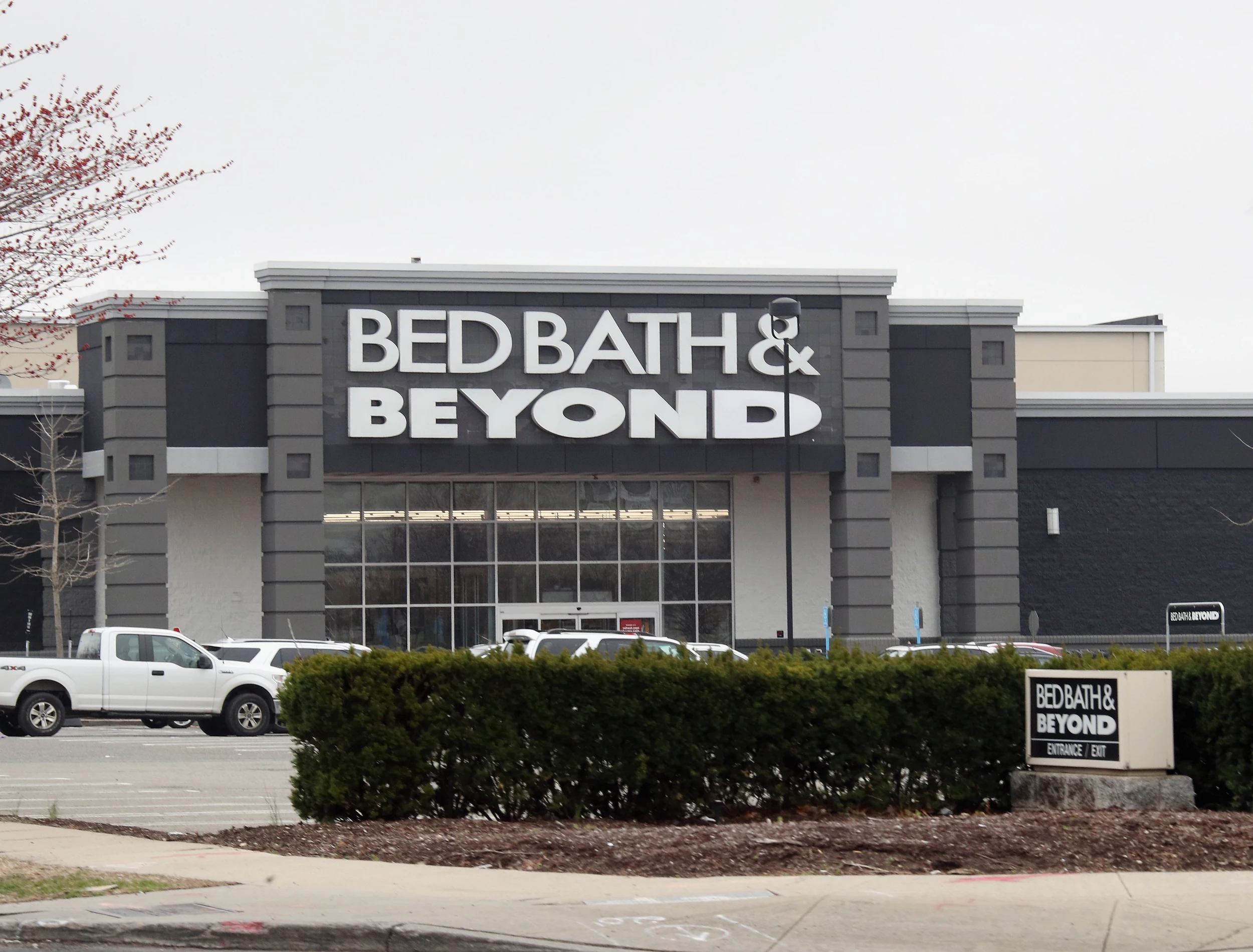 Bed Bath & Beyond - K945