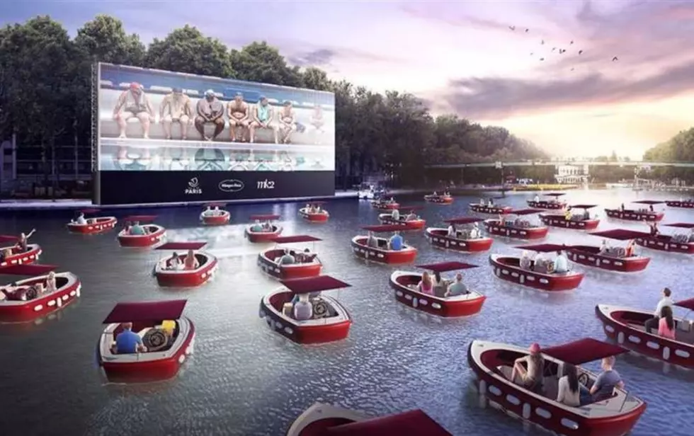 A Floating Movie Theater Is Sailing Into Texas And I’m All About It