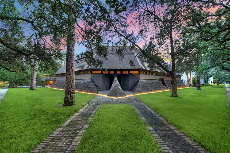 Enjoy the Dark Side When You Buy This Darth Vader House in Houston, TX