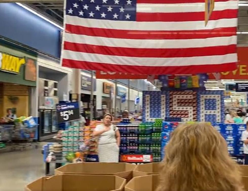 Texas Woman Sings ‘The Star-Spangled Banner’ in Walmart Store, Customers Join in