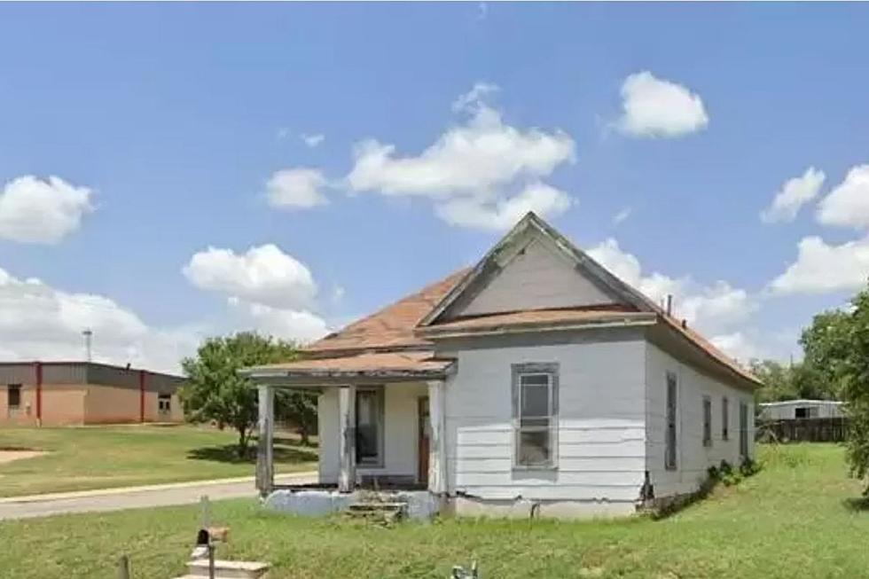At $10,000, Look Inside the Cheapest Home For Sale in Texas