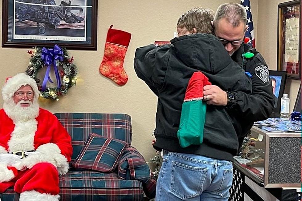 Kids Celebrate Christmas Thanks to Hallsville First Responders