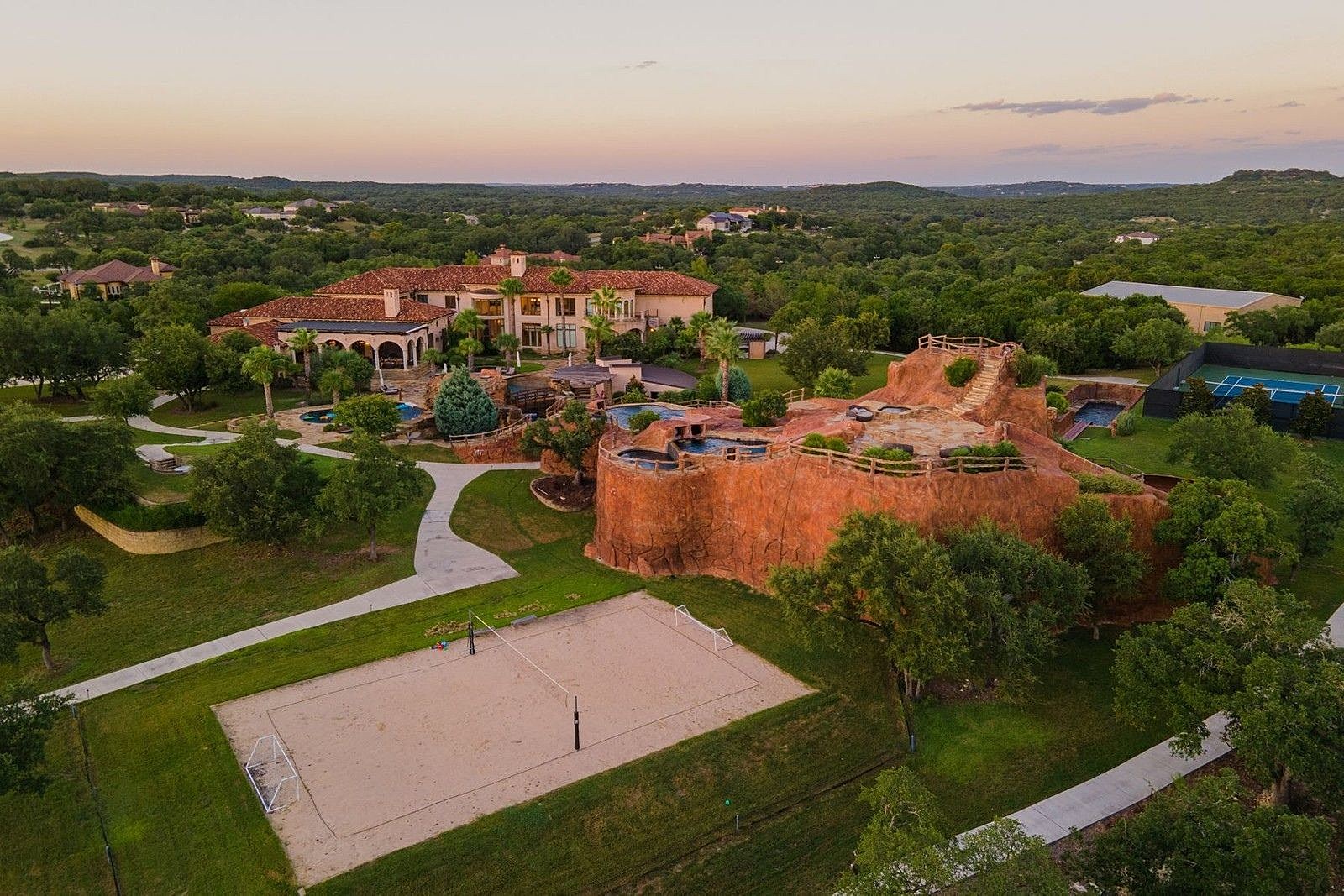 Tony parker deals house