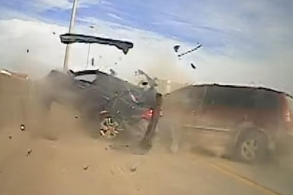 Scary Video Shows Why Slow Down Move Over Is Law In Texas