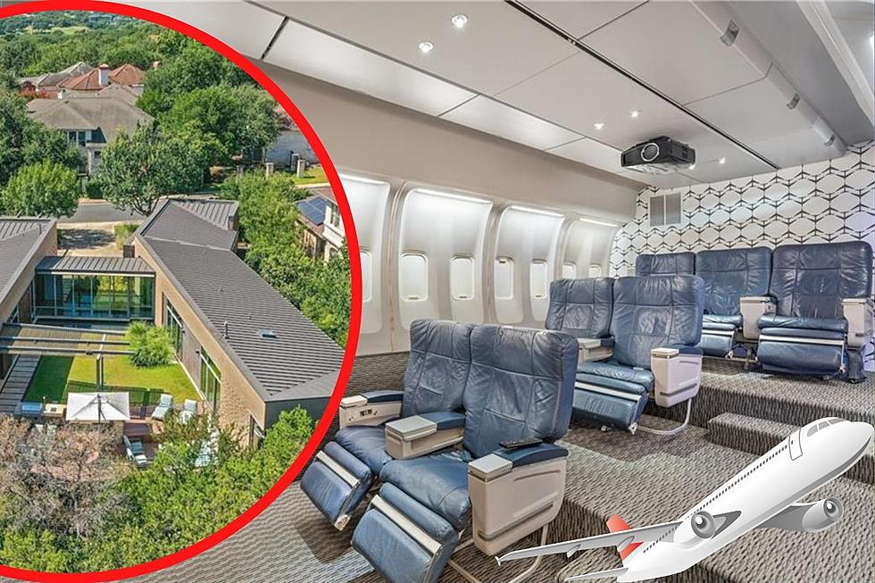 Watch Movies From Inside A Boeing 737 in This Austin, Texas House