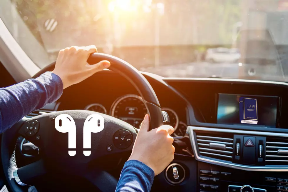Is It Legal To Wear Earbuds While Driving in Texas?