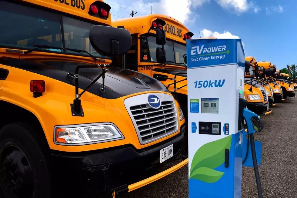 4 East Texas School Districts Receive Grants for Electric School Buses