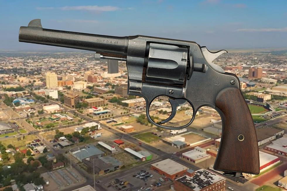 Did Someone Build a 20 Foot Revolver in Amarillo, TX This Spring? Yes.