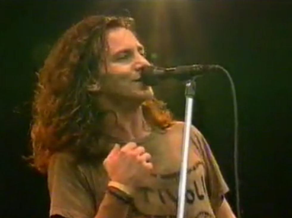 Flannel Channel: Pearl Jam’s “Alive” Live (VIDEO)