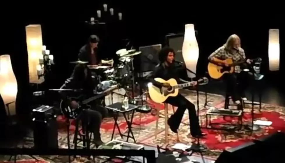 Alice In Chains Live Acoustic at the MusiCares Benefit. [VIDEO]