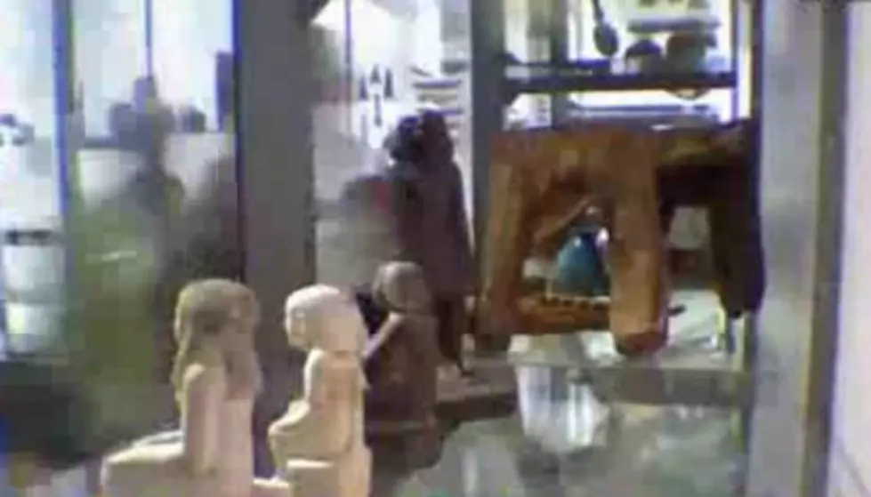 Did A Thousand Year Old Statue Spin 180 All By Itself? No. It Didn’t. [VIDEO]
