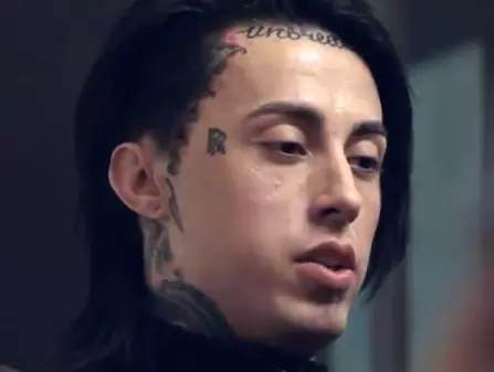 so  how can i achieve this hairstyle  ronnie radke 20172019 hairstyle  whenever i tried to make something similar its just looks like shit idk why   do you have some
