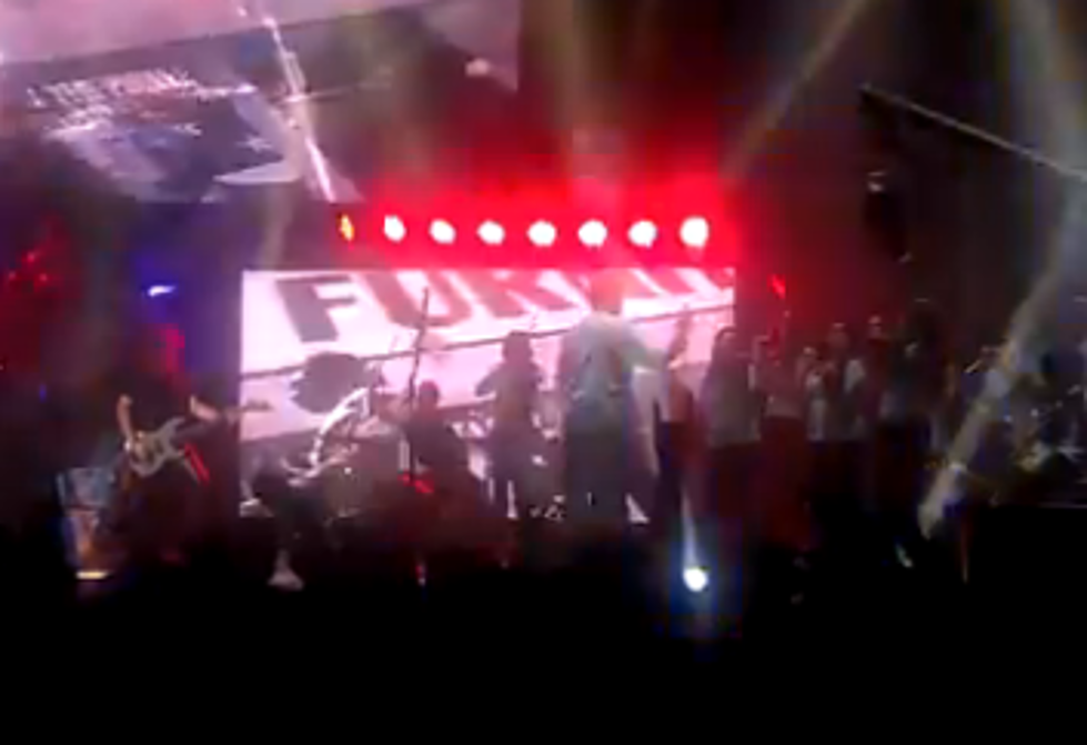 Megadeth Plays “Symphony of Destruction” with Recycled Orchestra [VIDEO]