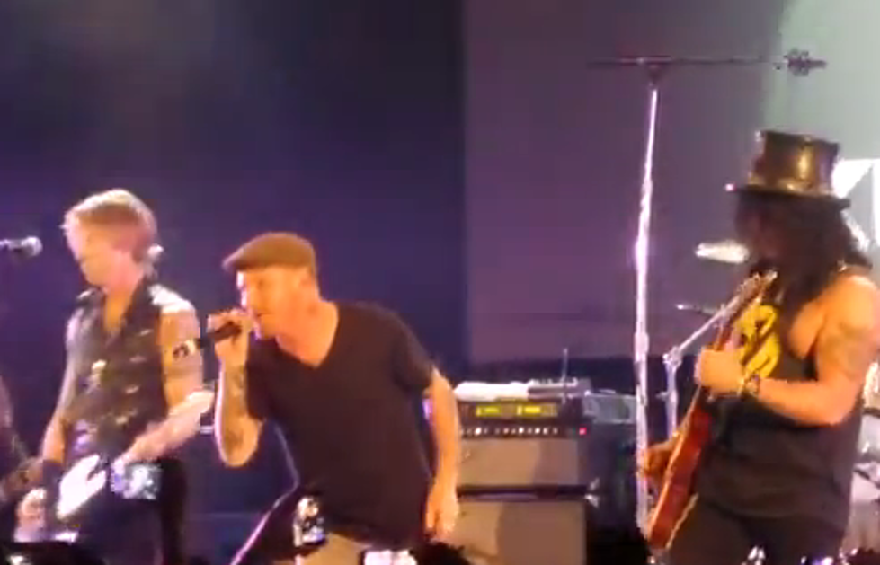 Corey Taylor, Slash, Duff Mckagan, Glenn Hughes And More All On One Stage, HELL YES! [VIDEO]