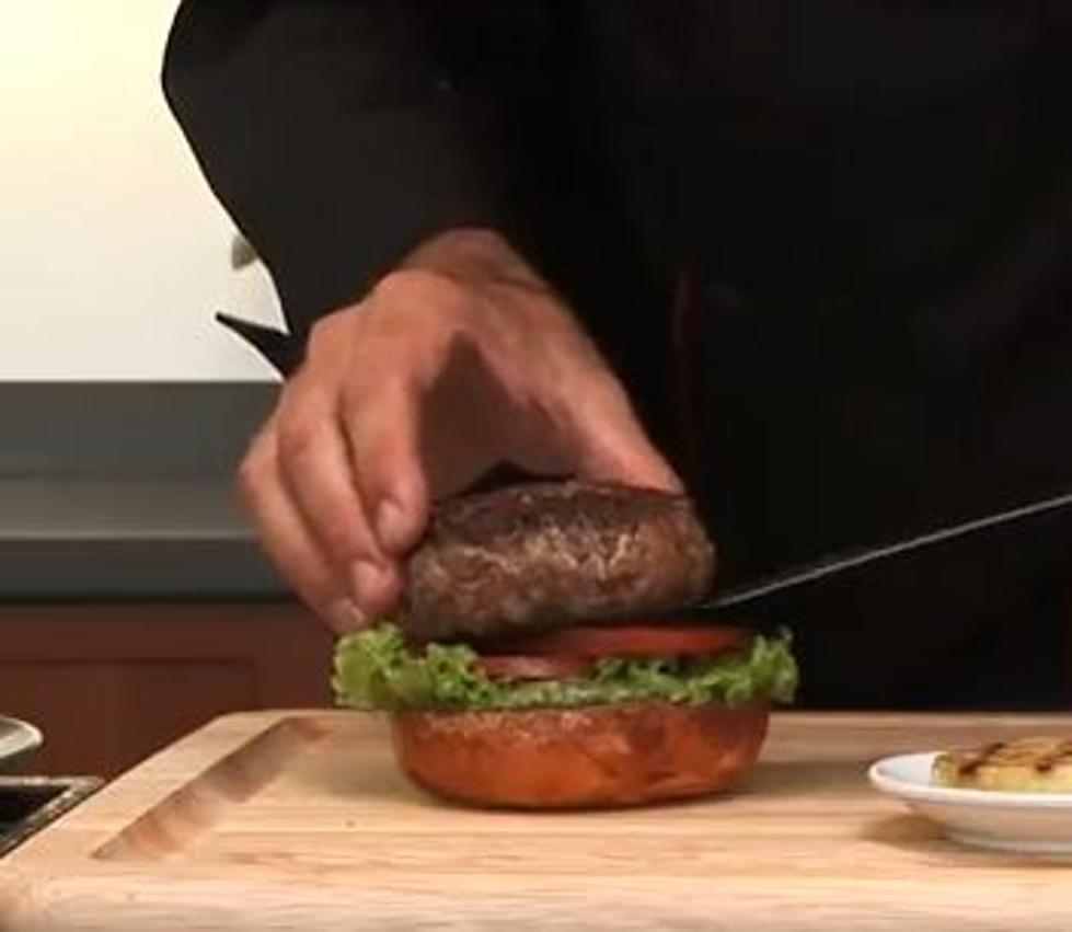 You’re Doing It All Wrong: How To Cook A Burger [VIDEO]