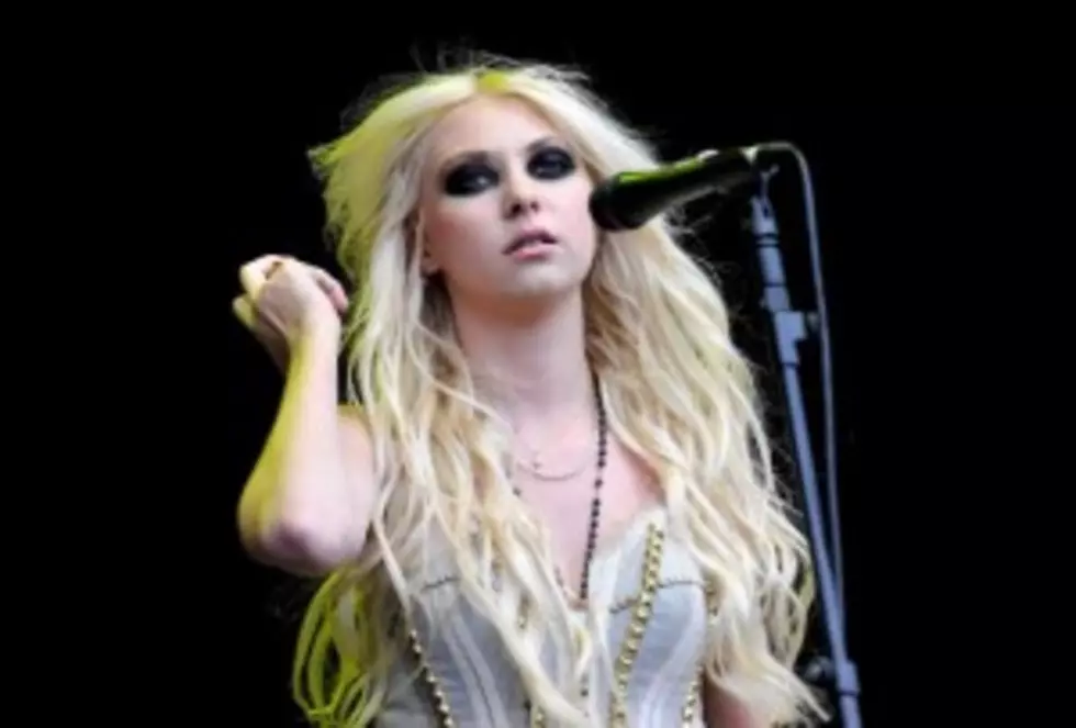 The Pretty Reckless Strips Down For Acoustic Version Of &#8220;Heaven Knows&#8221; [VIDEO]