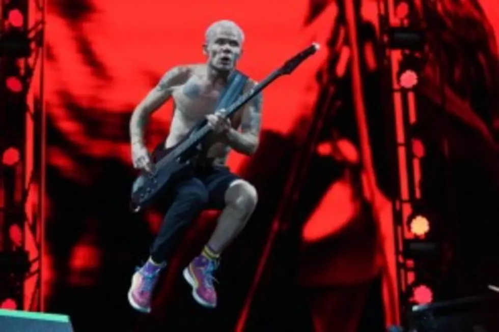 Red Hot Chili Peppers Gives Away Live EP