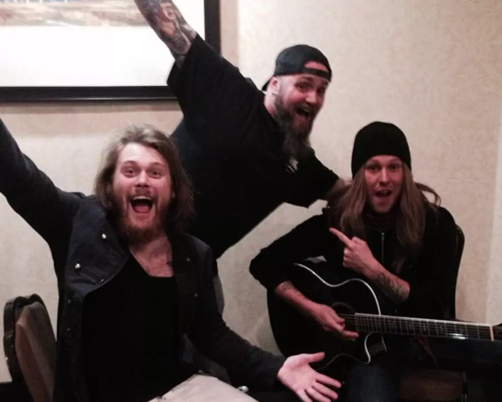We Are Harlot Perform “Dancing On Nails” Live and Acoustic [VIDEO]
