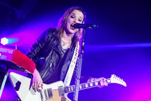 Halestorm Unplugs For Acoustic Version Of &#8220;Apocalyptic&#8221;