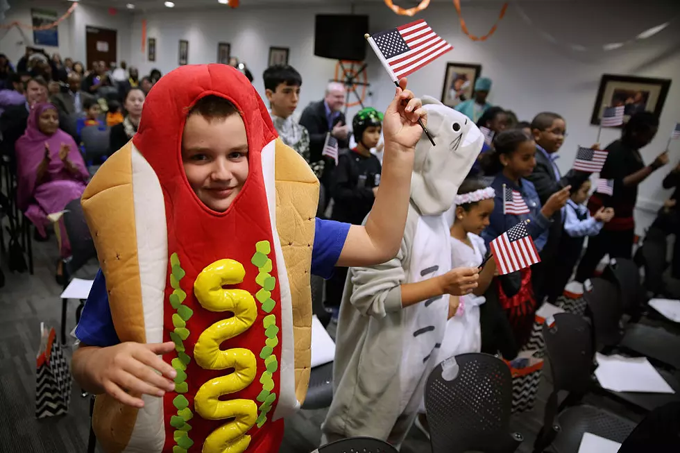 Lubbock Man Attempts to Break Record for Most Hot Dogs in His Mouth, Then Friends Eat Them [Video]