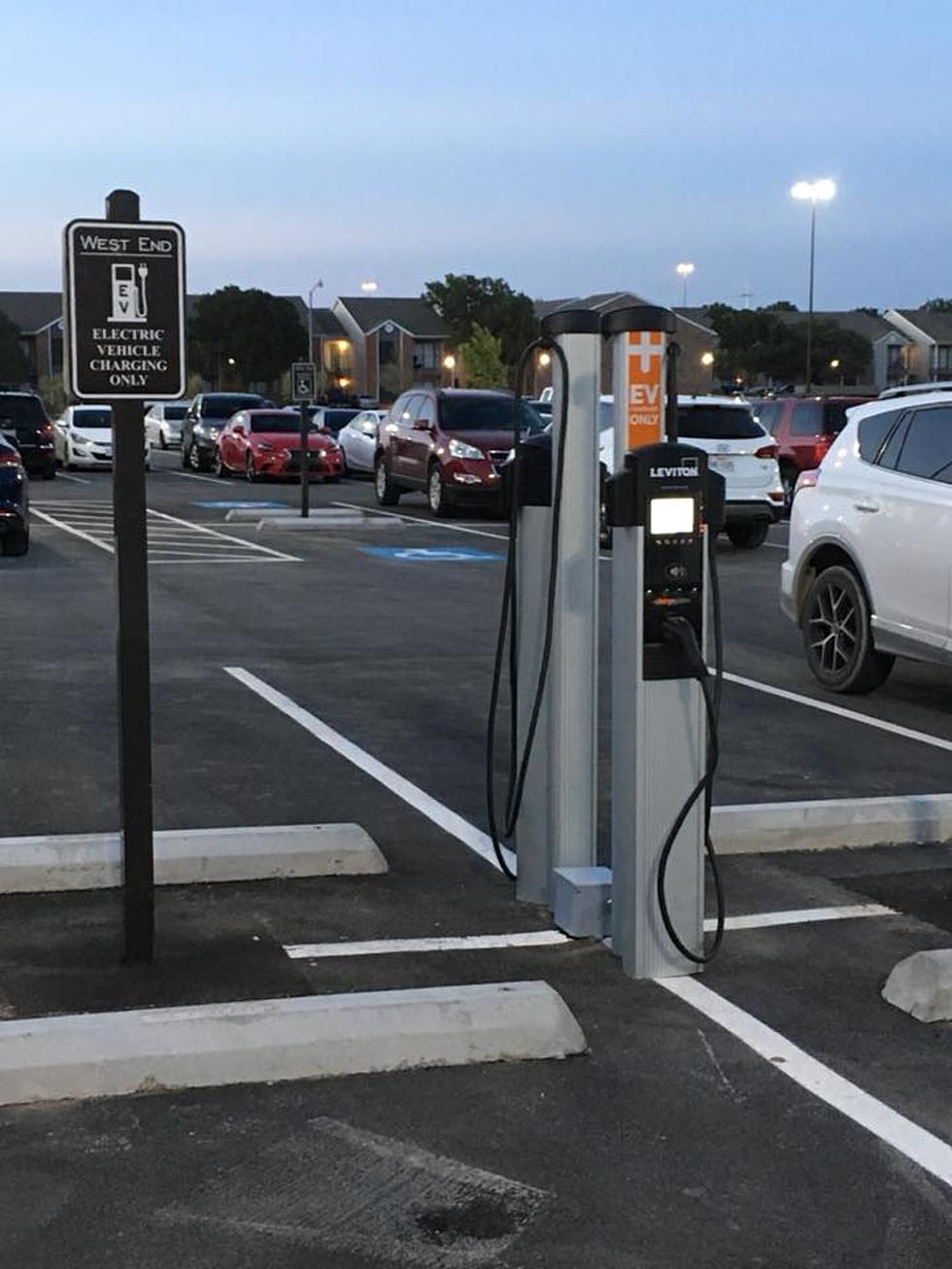 New Best Buy in Lubbock Has Electric Car Charging Spaces