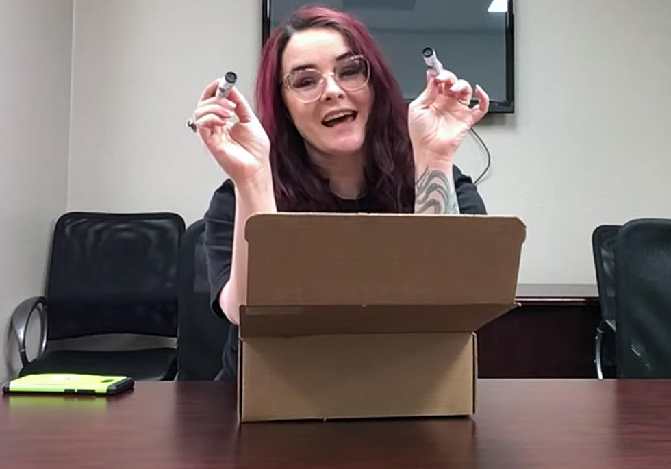 Renee Raven Opens Up Her Captiva CBD Box + Super Secret Giveaway [Watch]