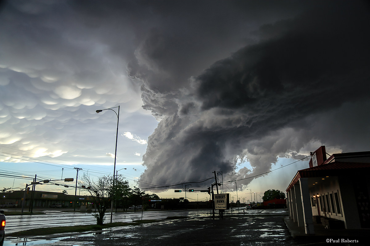 Lubbock Wall Cloud & Weather Pictures During Tornado Warning