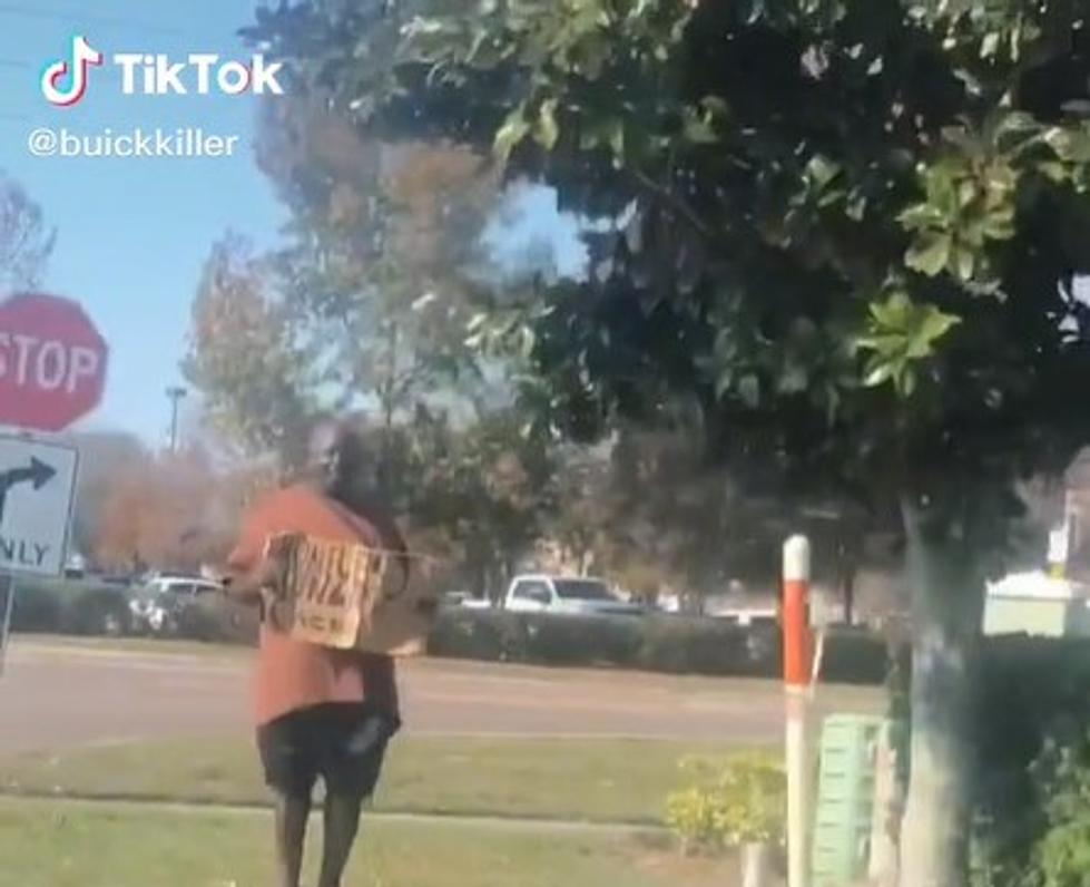 Video: TikToker Awkwardly Catches a Co-Worker Panhandling On the Corner