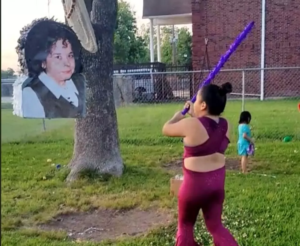 Video: Adorable Little Girl Dressed Like Selena Whacks Yolanda Saldivar Piñata