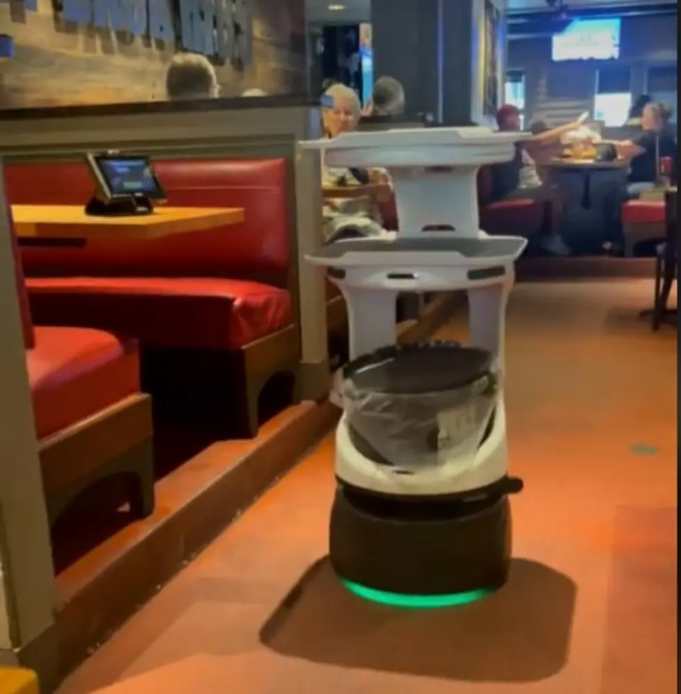 Video: How Long Until Chili’s in Lubbock Gets a Creepy Robot Like This?