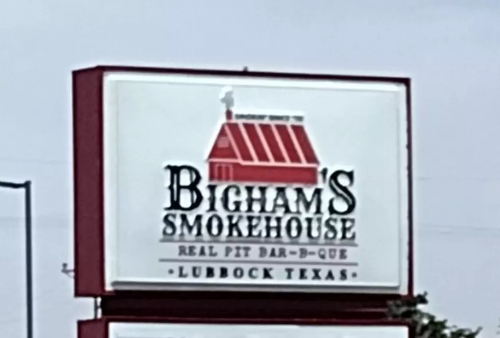 Bigham’s Smokehouse Sign Catches Passersby Off Guard With Hilarious Message