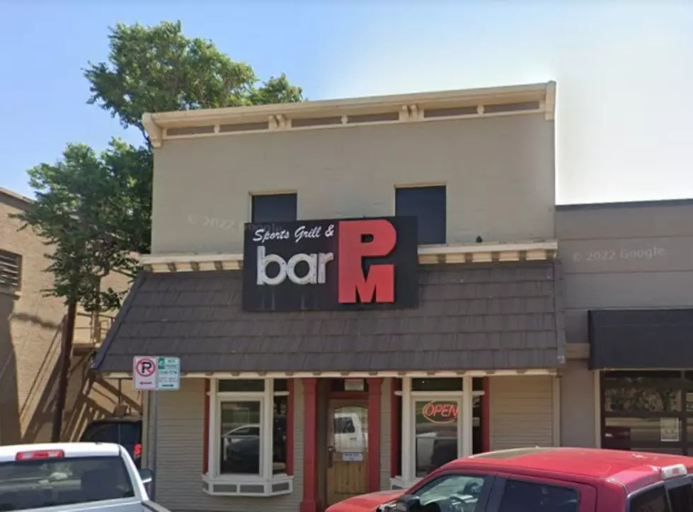 The Top 12 Best Dive Bars in Lubbock to Get Your Drink On