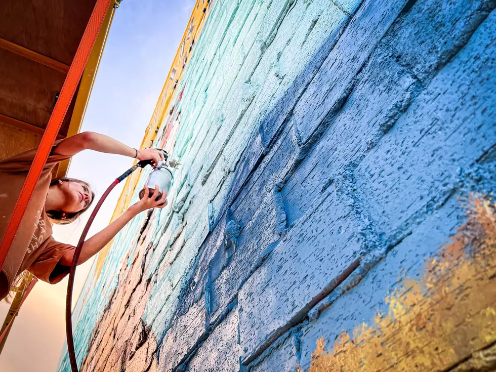 Texas Tech Student Spruces Up Small Town With Beautiful New Mural