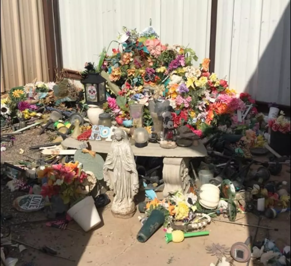 Texas Cemetery Carelessly Tosses Gravesite Belongings Into Big Pile