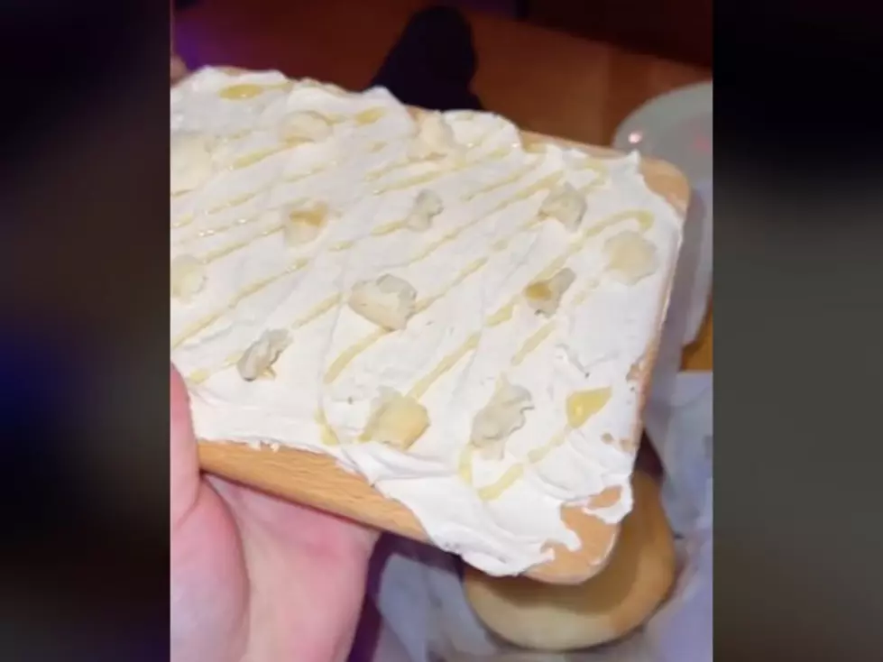 Is Texas Roadhouse Actually Serving ‘Butter Boards’?