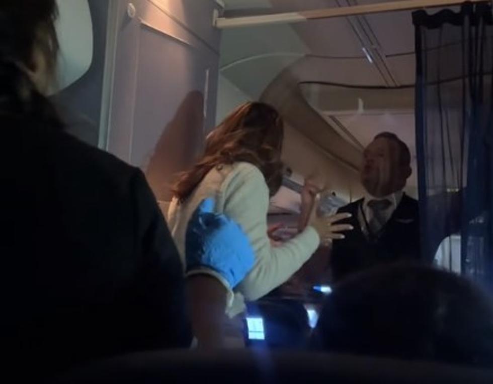 [WATCH] Houston, We Have A Problem! Drunk Karen Grounds Flight