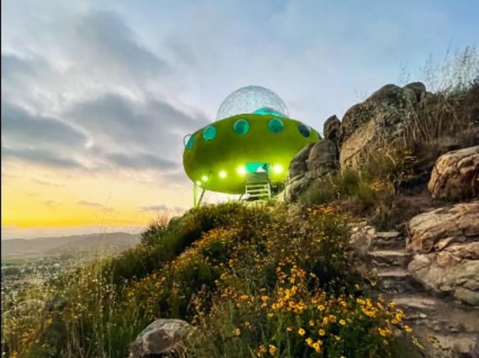 [Gallery] A Look Inside The Amazing UFO Airbnb That’s Going Viral