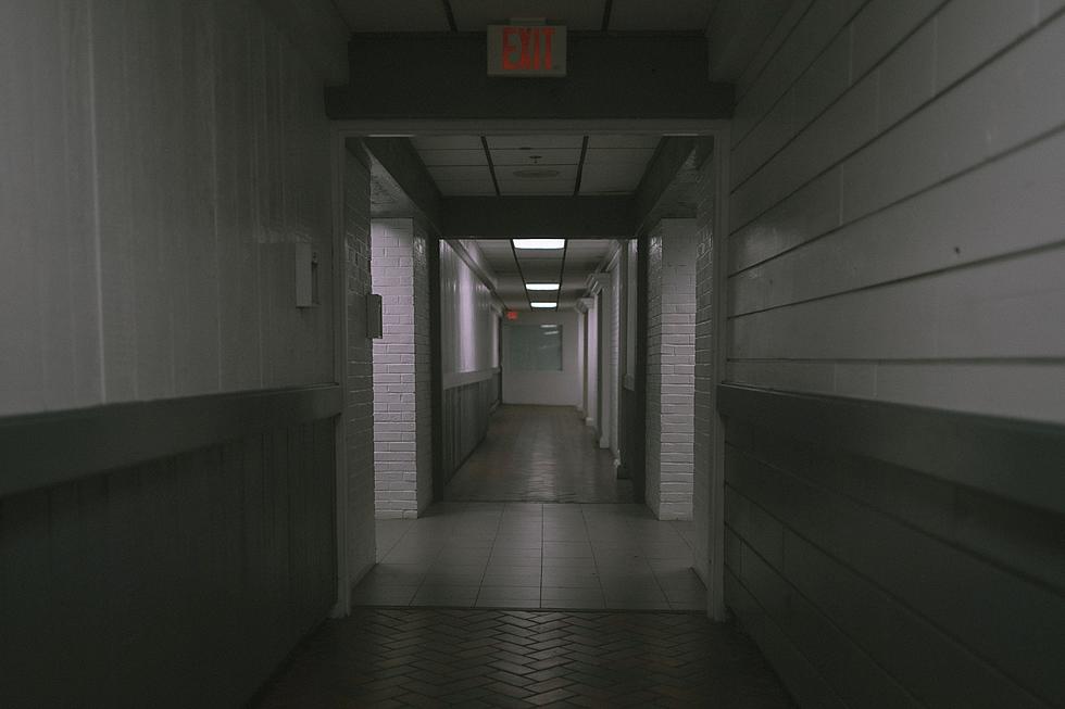 Eerie Or Nostalgic? Texas Hotel Goes Viral As ‘Liminal Space’