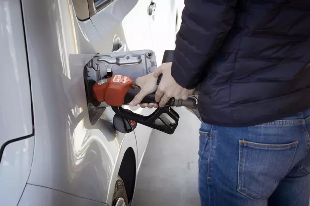 [WATCH] Here&#8217;s Why You Should NEVER Top Off Your Gas Tank