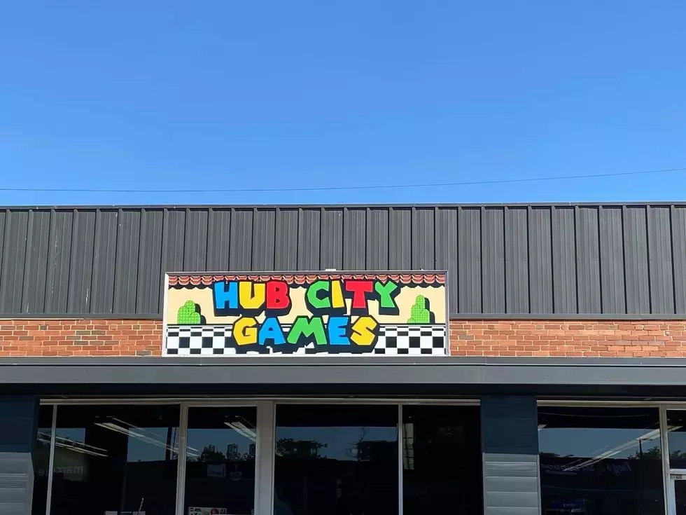 The 90s Are Alive and Well At Lubbock's Hub City Games