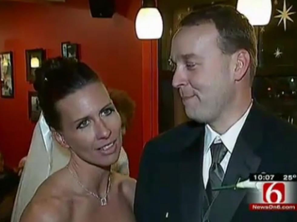 Oklahoma Couple’s Starbucks Wedding Is a Grande Event [VIDEO]