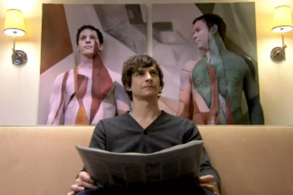 Watch &#8216;SNL&#8217; Stars Andy Samberg and Taran Killam Freak Out Gotye in Digital Short