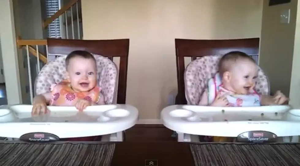 Twin Baby Girls Rock Out to Their Daddy Playing Guitar [VIDEO]