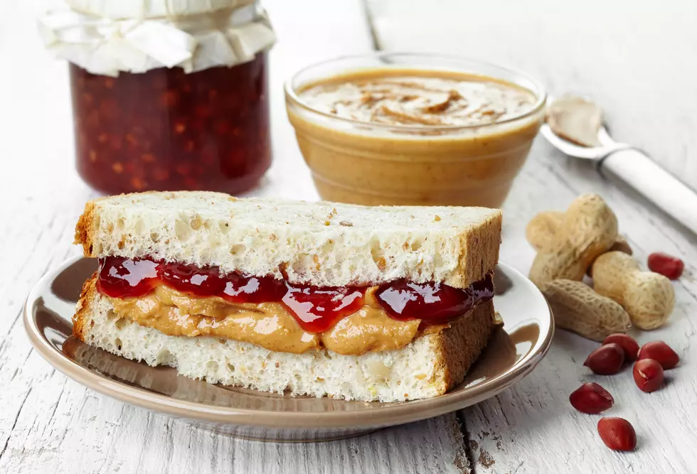 How Do You Make Your Peanut Butter and Jelly Sandwiches?