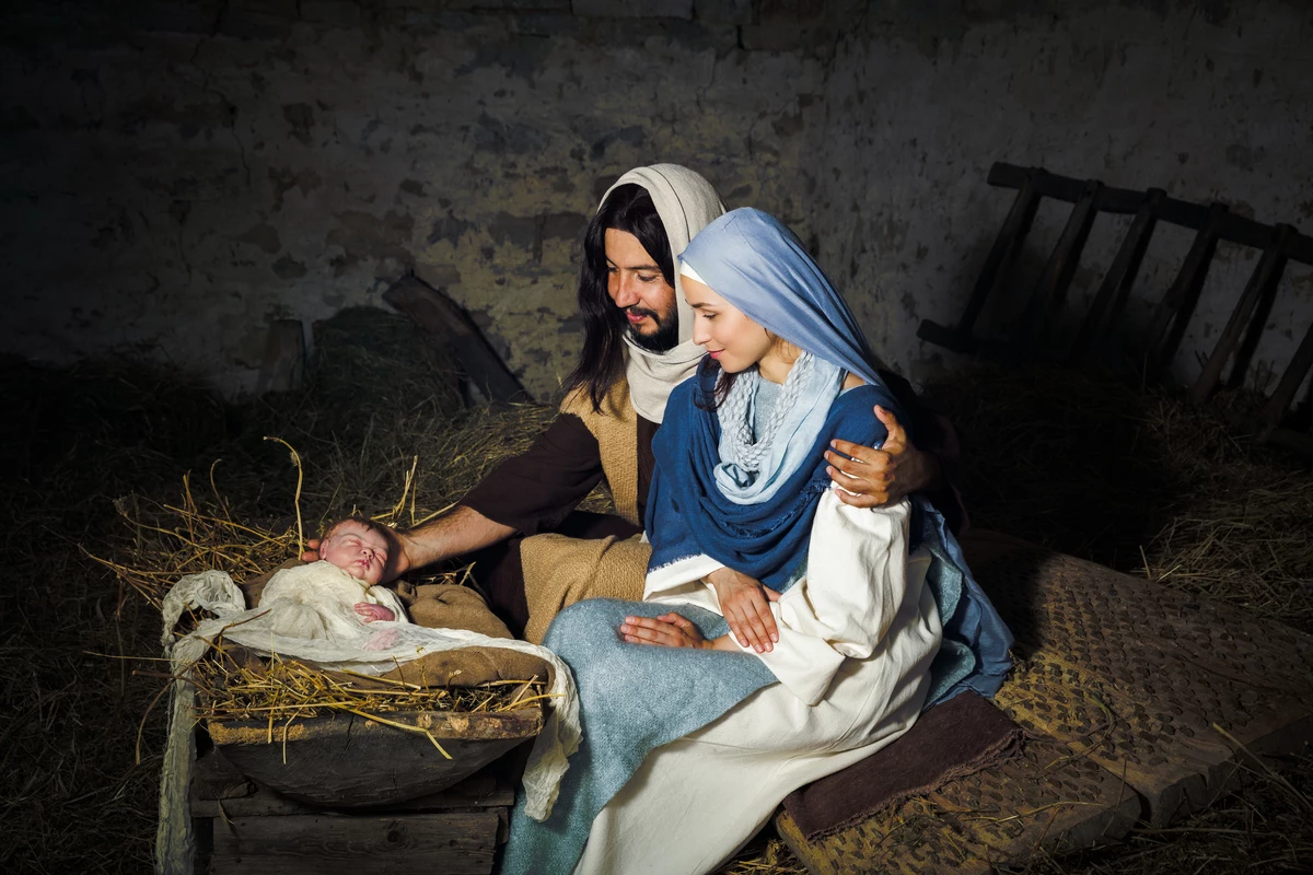celebrate-christmas-with-a-living-nativity