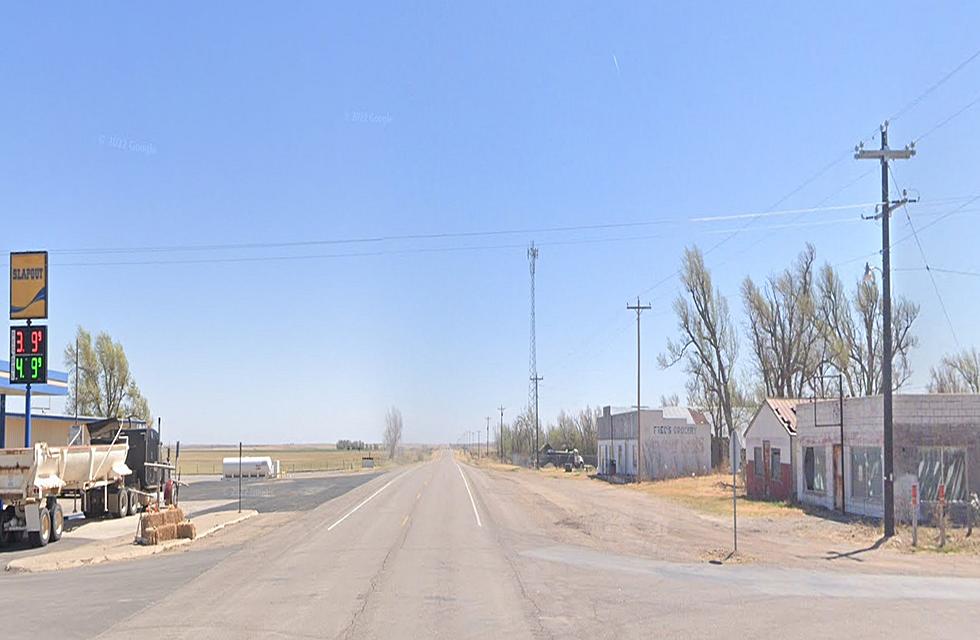 Dueling Siblings, Chicken Coops, and a Tornado: Welcome To Slapout, OK!