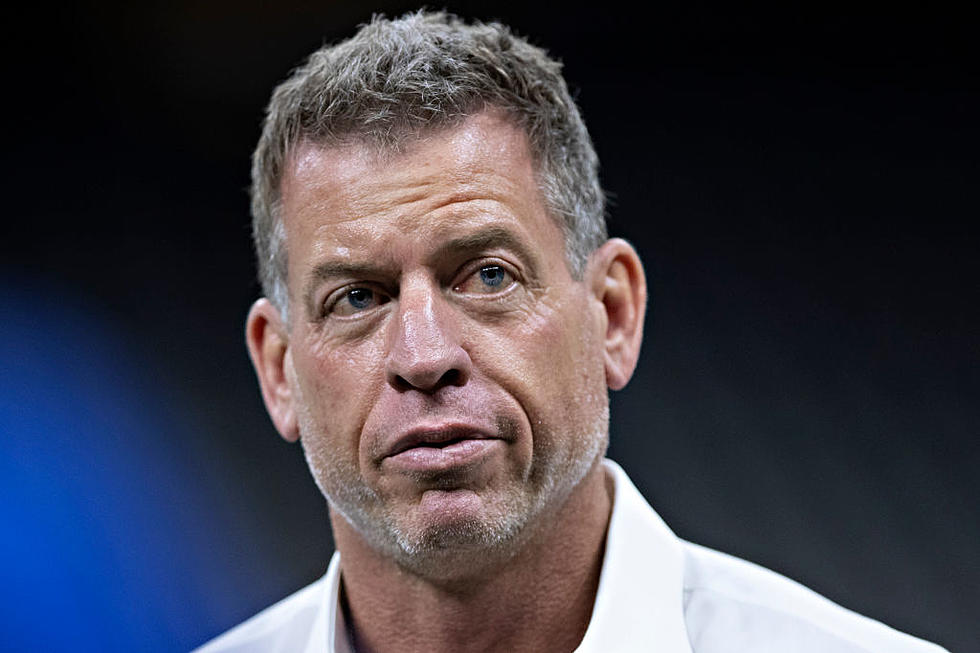 Hall of Famer Troy Aikman Is Coming To Hodgetown...To Pour Beer?