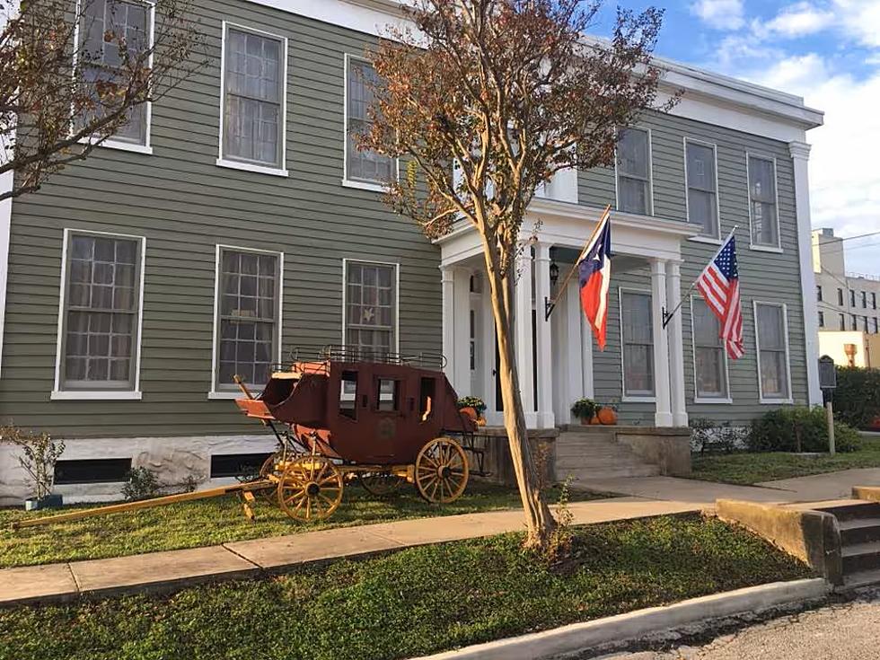 This Texas Airbnb Is Actually Proud Of The Fact That It’s Haunted